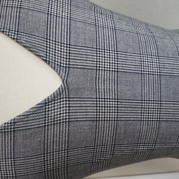 Super Cute Argent Dress - Picture 7 of 11